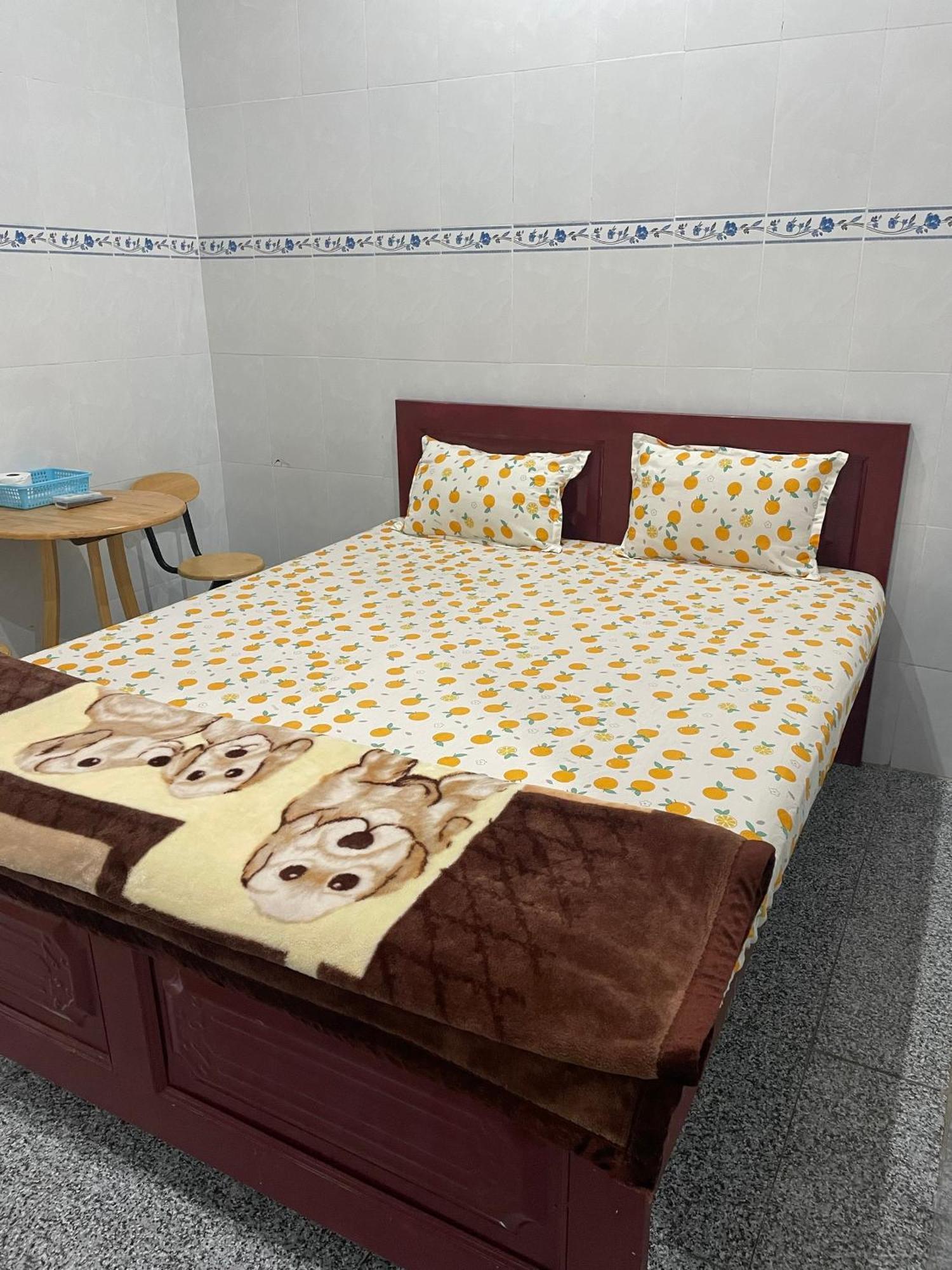 Hotel Nhà Nghỉ TáN PháT Ap Thanh Son Esterno foto